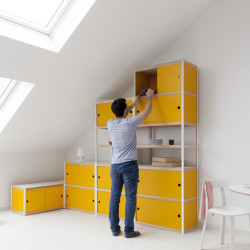 étagère modulable en jaune